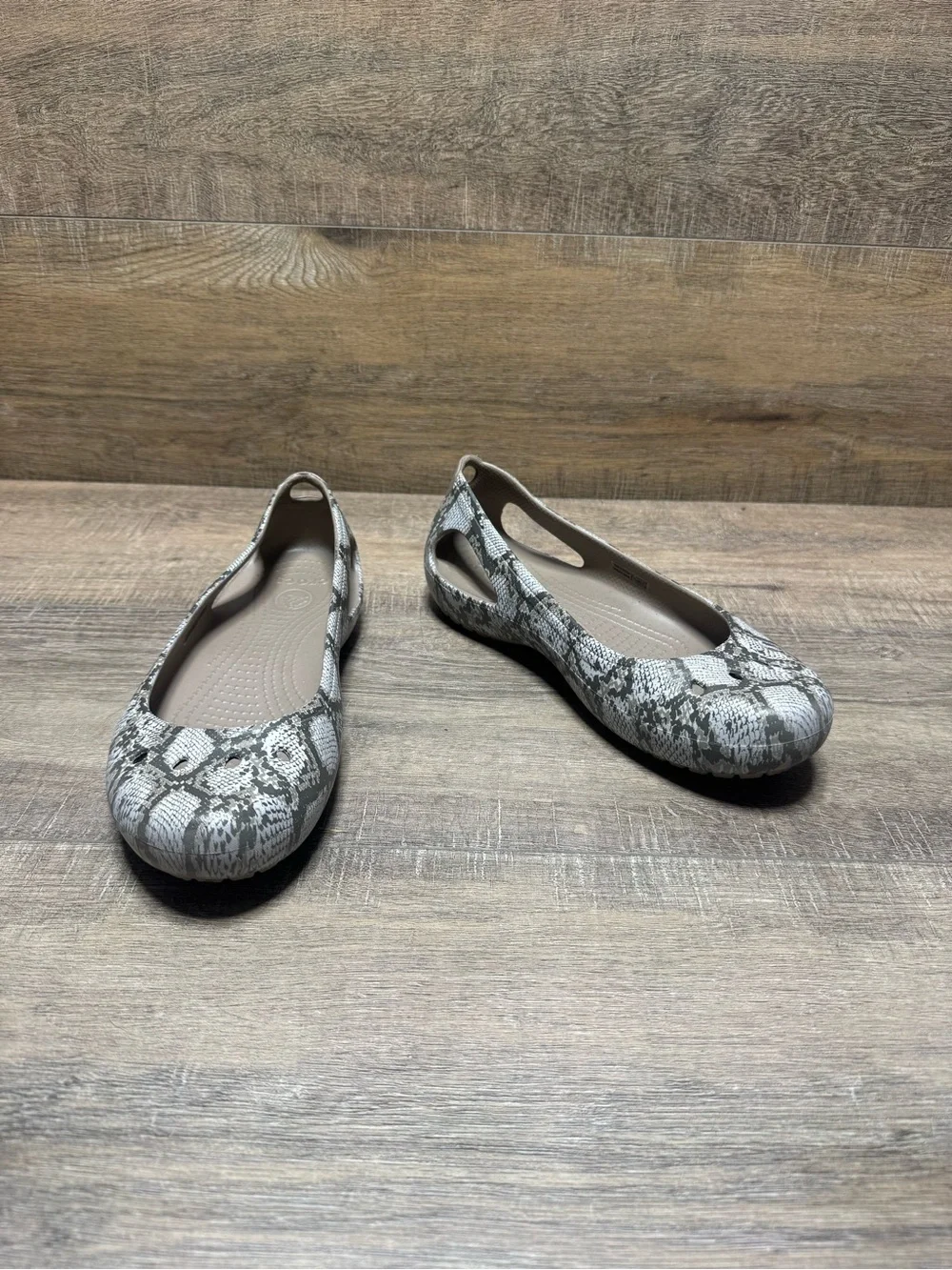 CROCS lightweight snake